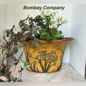 Bombay Company Zilya Wall Pocket Planter